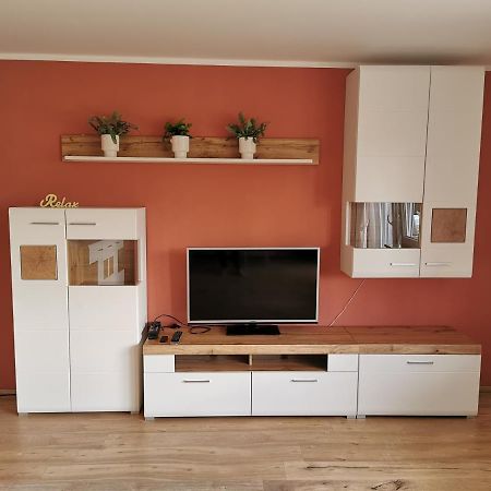 Gemuetliche 90 Qm Wohnung In Saarburg, Zentral Gelegen, Garten Mit Aussicht, Separater Eingang Esterno foto