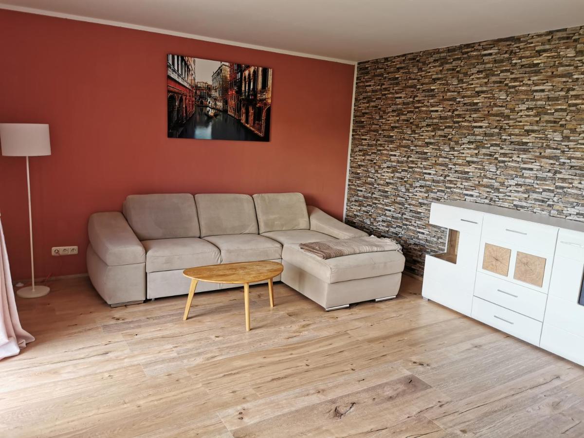 Gemuetliche 90 Qm Wohnung In Saarburg, Zentral Gelegen, Garten Mit Aussicht, Separater Eingang Esterno foto