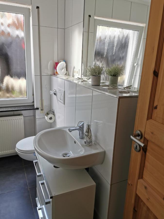 Gemuetliche 90 Qm Wohnung In Saarburg, Zentral Gelegen, Garten Mit Aussicht, Separater Eingang Esterno foto